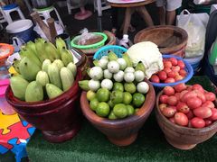 -席娜卡琳火车铁道夜市