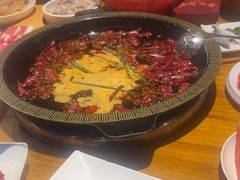 -城墙拐拐火锅(三峡广场黑金冠店)