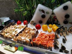 -亚洲国际大酒店·云顶阁旋转自助餐厅