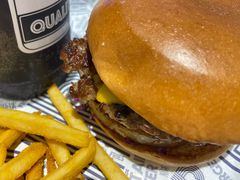 -TRIPS BURGER(大钟寺店)