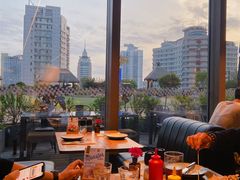 靠窗位-The Diner X餐厅(青岛万象城店)