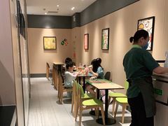 用餐区-德克士(香港街店)