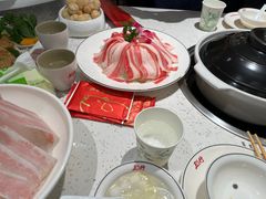 -三人行骨头王火锅(长寿店)