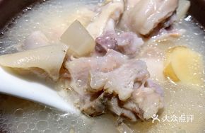 Sour Radish Pork Trotter