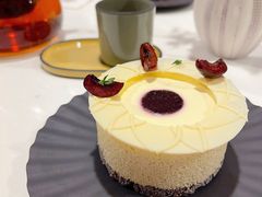 樱桃意式鲜奶酪-潮一不贰·法式甜品·生日蛋糕·西式简餐(外滩店)