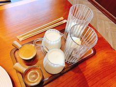 拿铁-ZAZA.CAFE.BAR