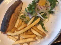煎三文鱼排伴青柠香菜酱-FISH&POTATO Cō(地中海美食 万象城店)