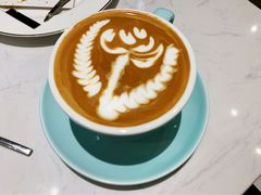 白咖啡-Fridi Patisserie Cafe