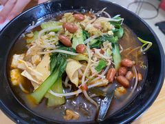 -多鱼炸串麻辣烫