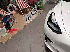 -TESLA 特斯拉(上海太古汇体验店)