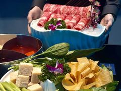 -唯爱KTV聚会餐厅(仙林东城汇店)