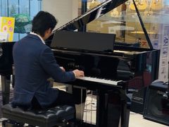 -柏斯音乐艺术中心·钢琴·吉他(上音店)