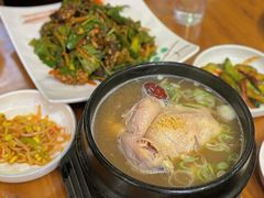 -长寿参鸡汤(朝韩风情街店)
