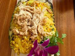 -Chom Cafe and Restaurant