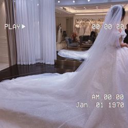 点击看大图 -拉瑞娜LaReine婚纱礼服高级定制