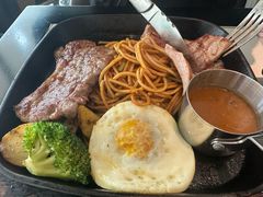 经典牛仔排拼特色牛排-半秋山西餐厅(襄阳万达店)