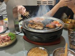 -围炉肉舍丹东海鲜烤肉·烤活鳗(步行街店)