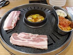 -江南猪肉商会无限续吃(弘大店)