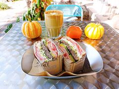 牛肉菠萝蔬菜三明治-三忘湖 SWANSEEN(柳荫公园店)