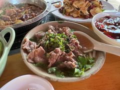 碗碗嫩牛肉翘脚-大众跷脚牛肉馆·非遗传承单位(峨眉山店)