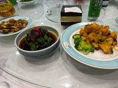 -大鸭梨烤鸭店(金顶街店)