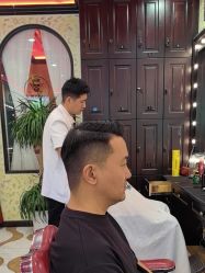 -东方先生国潮男士理发馆