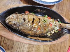-东来菜馆•手抓海鲜家常菜•海鲜锅贴(鸽子窝店)