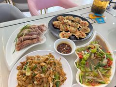 -覃记海鲜美食餐厅