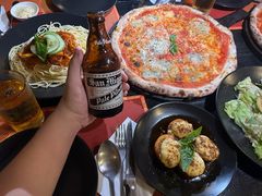 -Trattoria Altrove