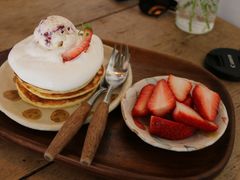 草莓松饼-春风十里咖啡馆