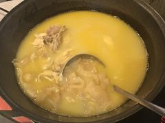 -鲜入围煮花胶鸡海鲜火锅