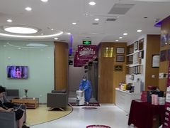 -雅悦齿科(顾村公园店)