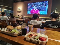 -HUZI虎滋精酿餐吧(京西大悦城店)