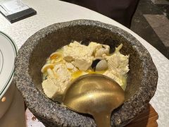 维园特色石锅豆腐-维园悦谱·海派家常菜(乌鲁木齐南路店)