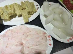 -名门潮牛·鲜牛肉海鲜火锅.烧烤自助餐厅(诚丰广场店)