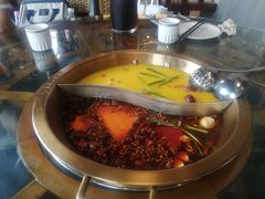 -小天鹅火锅·一线江景洪鼎旗舰店(洪崖洞店)