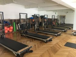 -无界瑜伽普拉提