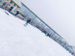 -十三陵雪世界滑雪场
