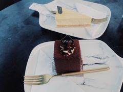 -UNI UNI(环亚凯瑟琳店)