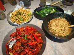 -巴厘龙虾·榜首油焖大虾(音乐学院·沿江酒馆店)