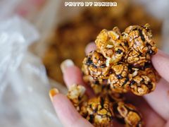 圆球巧克力黑芝麻-正宗老杨特色爆米花(四棉店)