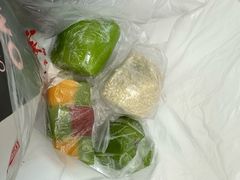 咸蛋黄肉松青团-常州糕团店(北大街新世纪商城店)