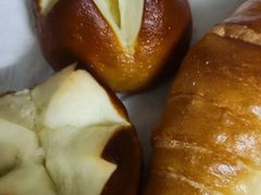 -Dough&Joe团憩(瑞虹天地月亮湾店)