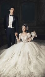 -喜爱高定婚纱摄影