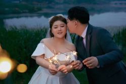 -全城热恋璀璨婚纱摄影