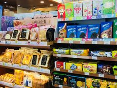 -全家便利店(愚园店)