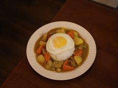太阳蛋鸡肉咖喱-Lumos一間甜食