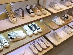 -hotwind热风(世纪东方广场店)