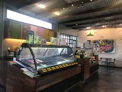 -莓园冰淇淋店