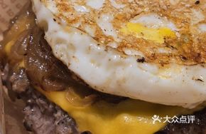 Low-Fat Wagyu Beef Egg Burger